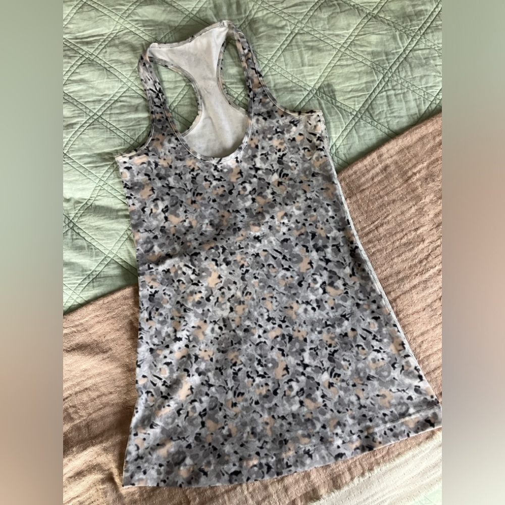 Lululemon Tank